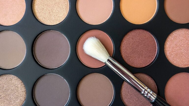 Best Eye Shadows for Stunning Looks: Top Picks for Bold, Smoky, and Everyday Glam