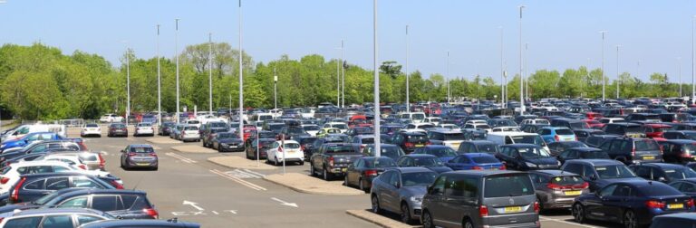 Smart Travellers Choose Ezybook for Heathrow Parking