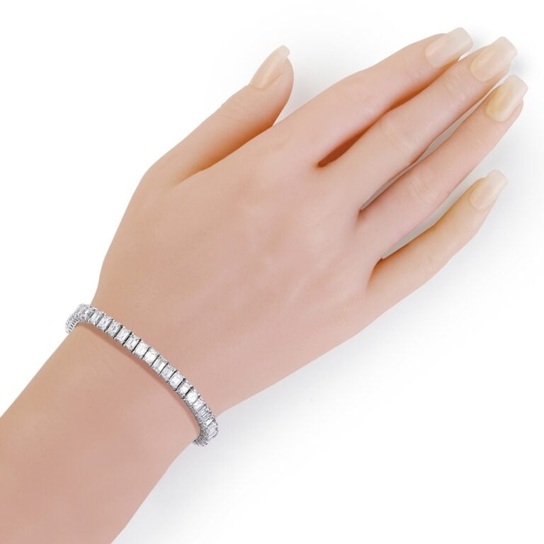 L’intemporalité raffinée du Tennis Bracelet de Balmante Jewelry