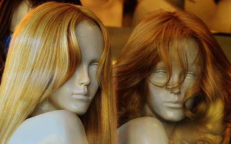 Wigs have moved far beyond “special occasion” styling. Today, many people want hair solutions that look natural, feel comfortable, and don’t require a salon-level install every time. iDefine (often seen as IDefineWig) is built around that shift—positioning itself as a modern wig retailer focused on quick, beginner-friendly installs, natural-looking lace, and 100% human hair options designed for daily confidence.
