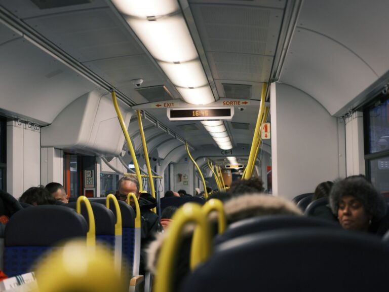 Deutschlandticket für Pendler Bundesweite Mobilität im monatlichen Abonnement