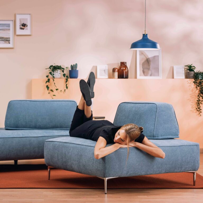 Italienische Designersofas und Betten unter 1000 Euro bei Divani